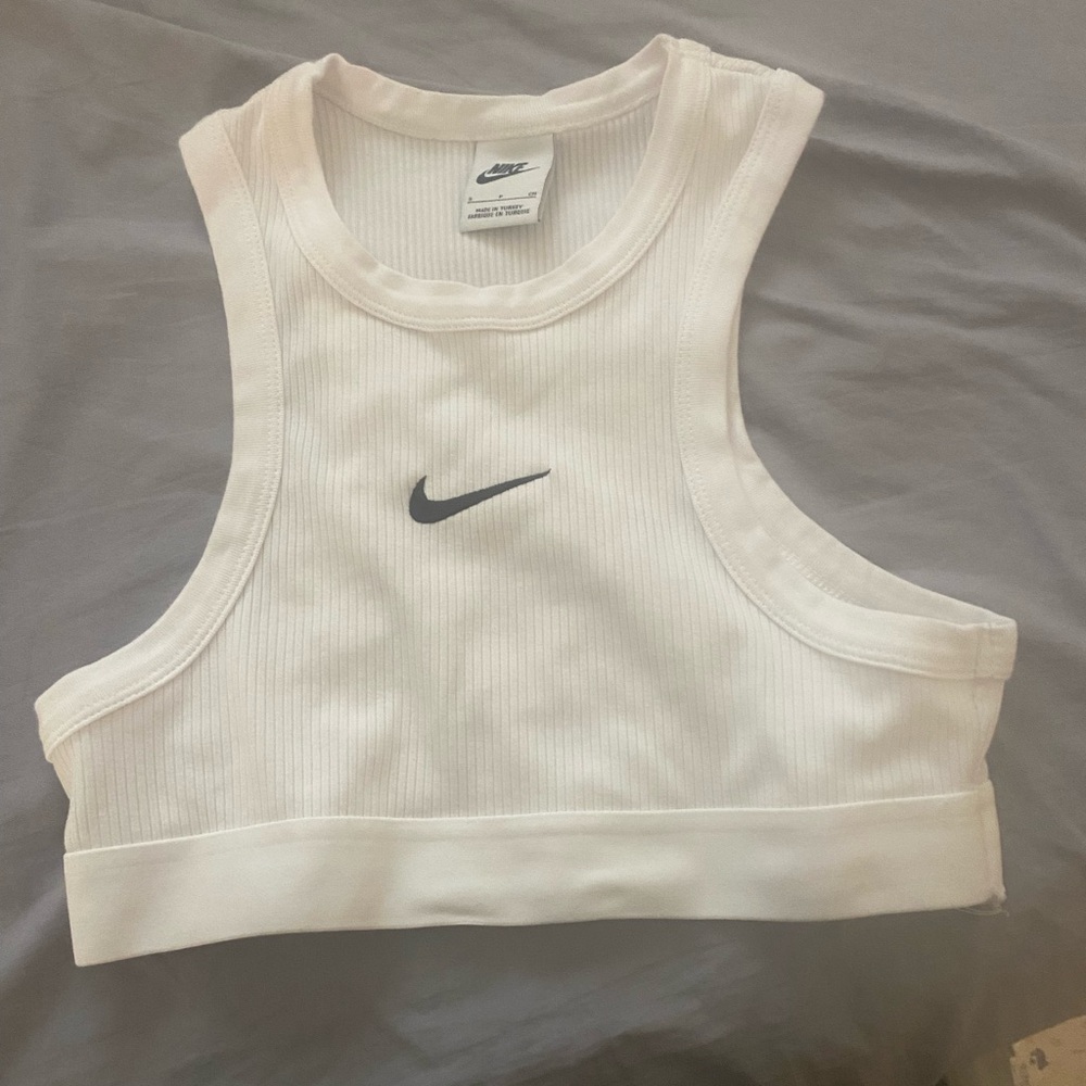 White nike workout bra top